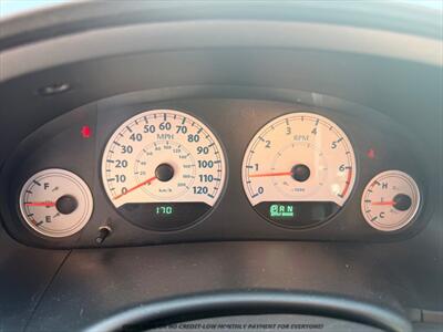 2005 Chrysler Town and Country Touring   - Photo 12 - Garden City, ID 83714