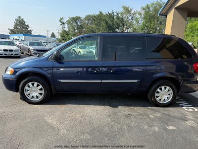 2005 Chrysler Town and Country Touring   - Photo 4 - Garden City, ID 83714