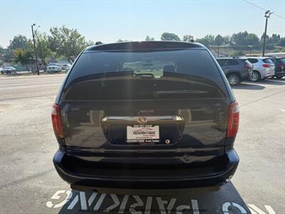 2005 Chrysler Town and Country Touring   - Photo 6 - Garden City, ID 83714