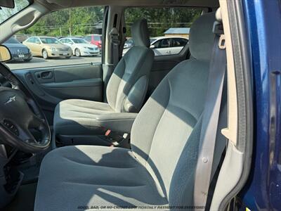 2005 Chrysler Town and Country Touring   - Photo 11 - Garden City, ID 83714