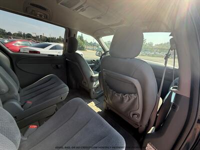 2005 Chrysler Town and Country Touring   - Photo 20 - Garden City, ID 83714