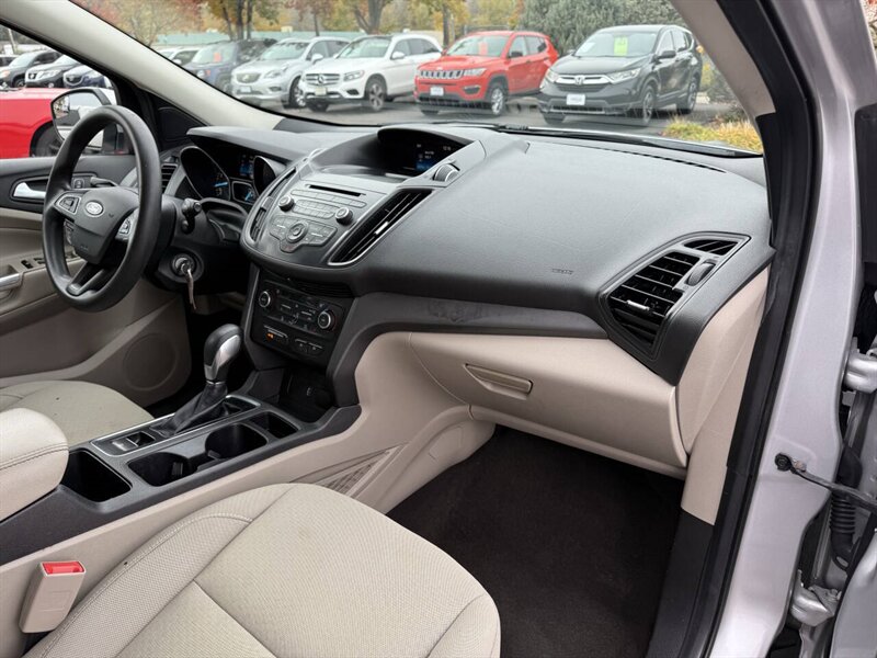 2018 Ford Escape SE AWD 4dr SUV - Photo 19 - Garden City, ID 83714