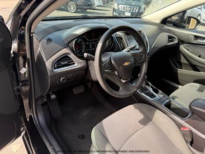 2017 Chevrolet Cruze LT Auto   - Photo 10 - Garden City, ID 83714