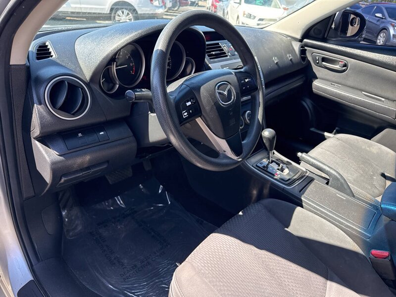 2012 Mazda Mazda6 i Sport 4dr Sedan 5A - Photo 10 - Garden City, ID 83714