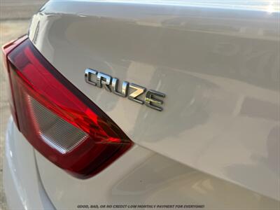 2019 Chevrolet Cruze LS - Photo 27 - Garden City, ID 83714