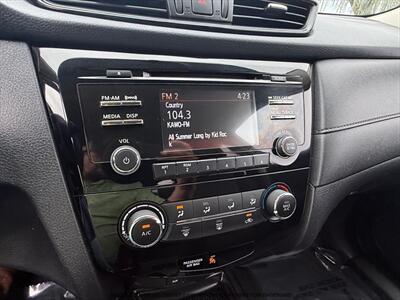 2017 Nissan Rogue S   - Photo 26 - Garden City, ID 83714