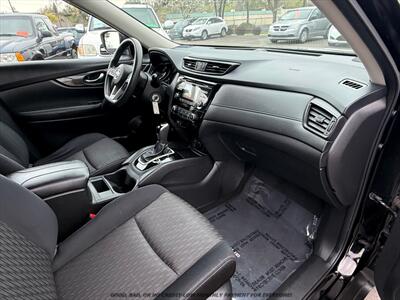 2017 Nissan Rogue S   - Photo 20 - Garden City, ID 83714