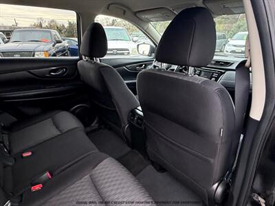 2017 Nissan Rogue S   - Photo 18 - Garden City, ID 83714