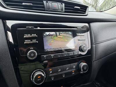 2017 Nissan Rogue S   - Photo 13 - Garden City, ID 83714