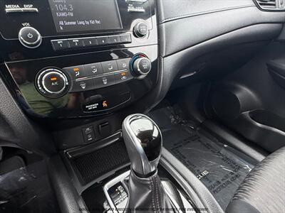 2017 Nissan Rogue S   - Photo 27 - Garden City, ID 83714