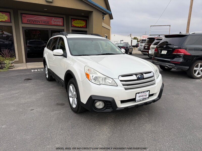 2014 Subaru Outback 2.5i Premium   - Photo 1 - Garden City, ID 83714