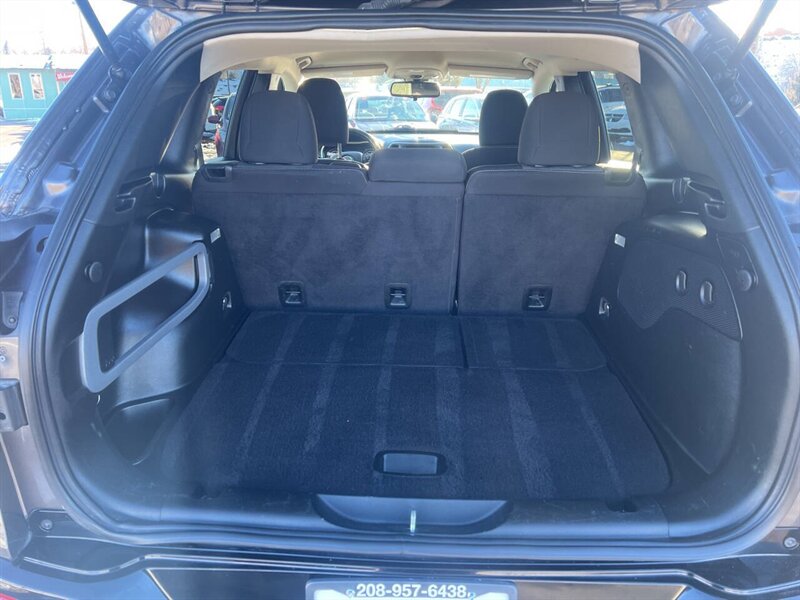 2018 Jeep Cherokee Tech Connect 4x4 4dr SUV - Photo 13 - Garden City, ID 83714