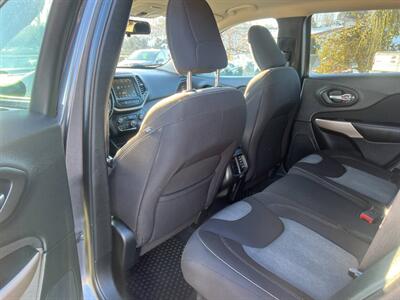 2018 Jeep Cherokee Tech Connect 4x4 4dr SUV - Photo 11 - Garden City, ID 83714