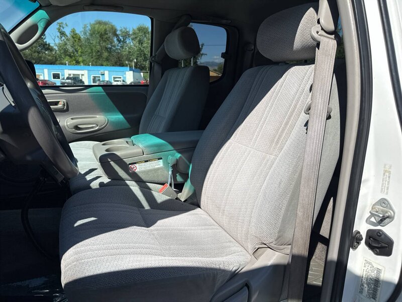 2000 Toyota Tundra SR5 4dr V8 Extended Cab SB - Photo 10 - Garden City, ID 83714