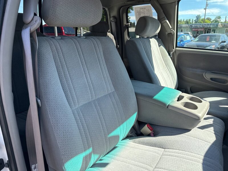 2000 Toyota Tundra SR5 4dr V8 Extended Cab SB - Photo 17 - Garden City, ID 83714