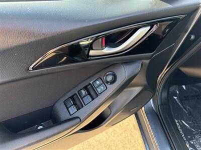 2016 Mazda Mazda3 i Touring 4dr Sedan 6A - Photo 10 - Garden City, ID 83714