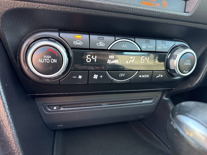 2016 Mazda Mazda3 i Touring 4dr Sedan 6A - Photo 28 - Garden City, ID 83714