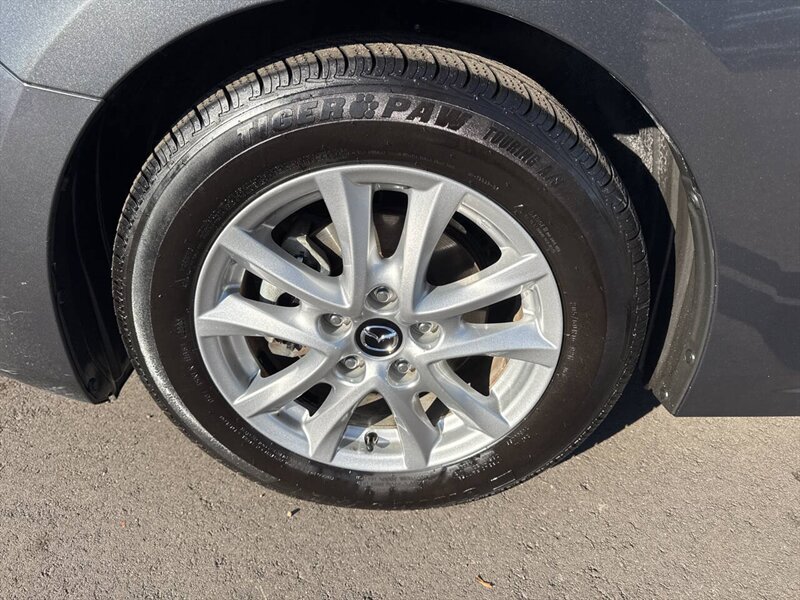 2016 Mazda Mazda3 i Touring 4dr Sedan 6A - Photo 25 - Garden City, ID 83714