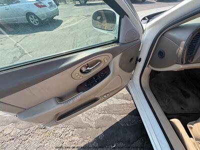 2001 Oldsmobile Aurora 3.5   - Photo 9 - Garden City, ID 83714