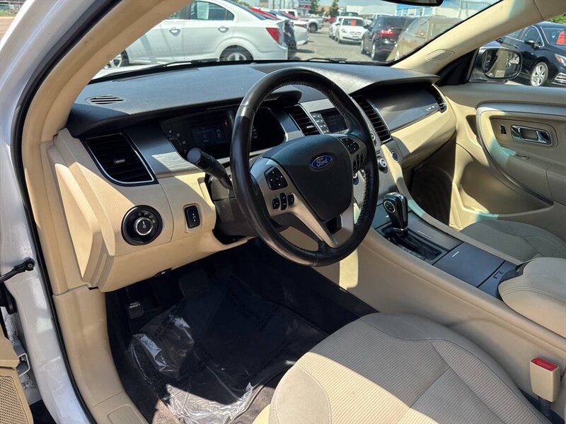 2017 Ford Taurus SEL AWD 4dr Sedan - Photo 9 - Garden City, ID 83714