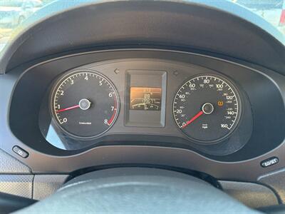 2011 Volkswagen Jetta SE PZEV 4dr Sedan 6A - Photo 12 - Garden City, ID 83714