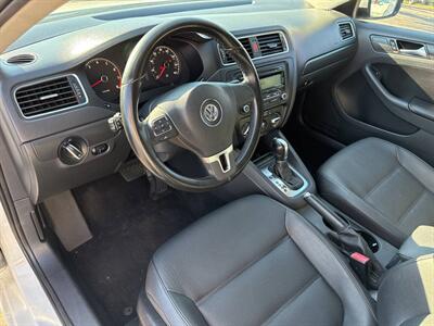 2011 Volkswagen Jetta SE PZEV 4dr Sedan 6A - Photo 10 - Garden City, ID 83714