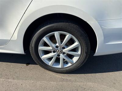 2011 Volkswagen Jetta SE PZEV 4dr Sedan 6A - Photo 21 - Garden City, ID 83714