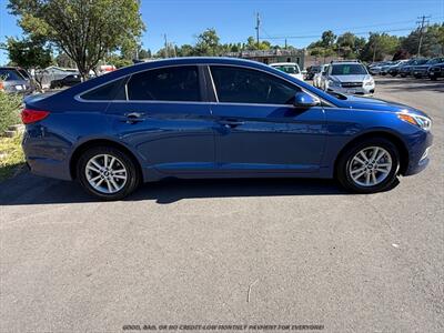 2017 Hyundai SONATA   - Photo 8 - Garden City, ID 83714