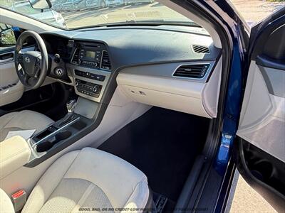 2017 Hyundai SONATA   - Photo 19 - Garden City, ID 83714