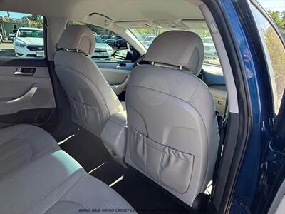 2017 Hyundai SONATA   - Photo 17 - Garden City, ID 83714