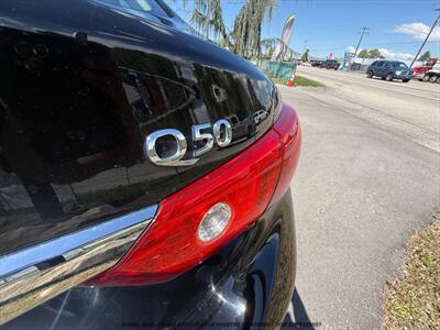 2017 INFINITI Q50 3.0T Premium   - Photo 32 - Garden City, ID 83714