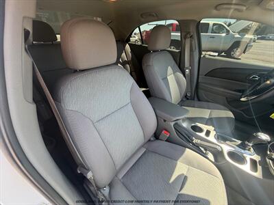 2015 Chevrolet Malibu LS   - Photo 18 - Garden City, ID 83714