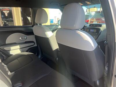2016 Kia Soul Base 4dr Crossover 6A - Photo 16 - Garden City, ID 83714