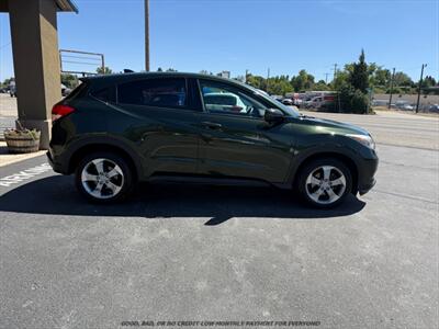 2017 Honda HR-V EX   - Photo 9 - Garden City, ID 83714