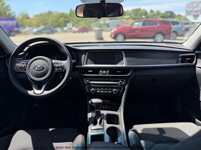 2018 Kia Optima LX   - Photo 9 - Garden City, ID 83714