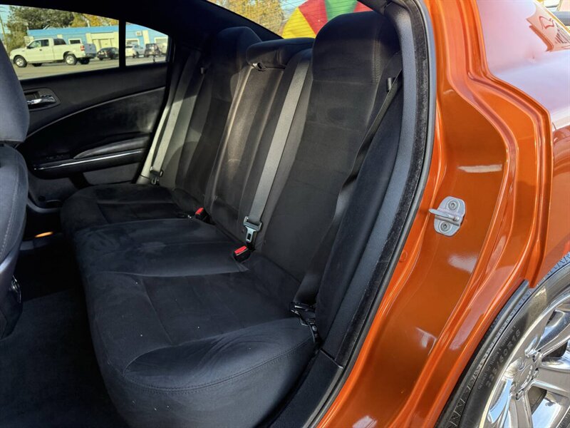 2011 Dodge Charger SE 4dr Sedan - Photo 16 - Garden City, ID 83714