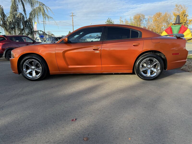 2011 Dodge Charger SE 4dr Sedan - Photo 4 - Garden City, ID 83714