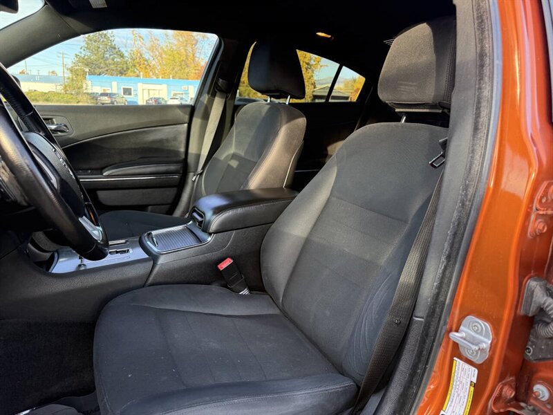 2011 Dodge Charger SE 4dr Sedan - Photo 12 - Garden City, ID 83714