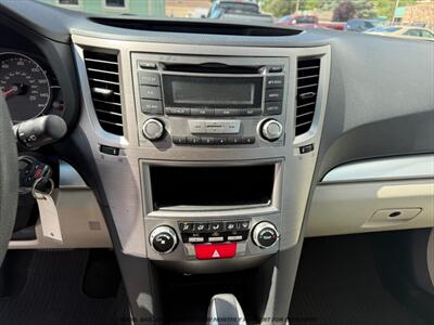 2014 Subaru Outback 2.5i - Photo 25 - Garden City, ID 83714