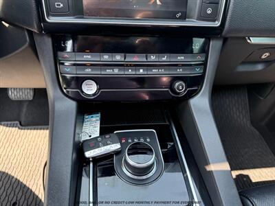 2017 Jaguar F-PACE 35t Prestige   - Photo 29 - Garden City, ID 83714