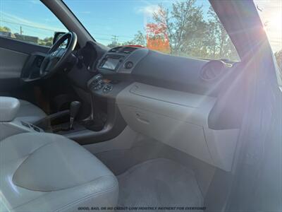 2012 Toyota RAV4 Limited   - Photo 20 - Garden City, ID 83714