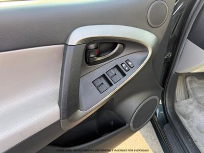 2012 Toyota RAV4 Limited   - Photo 23 - Garden City, ID 83714