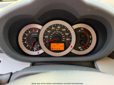 2012 Toyota RAV4 Limited   - Photo 25 - Garden City, ID 83714