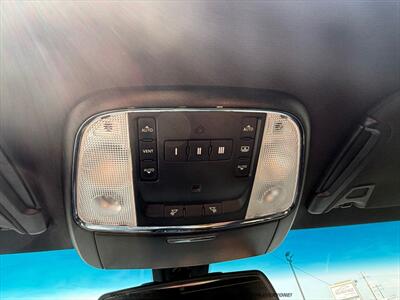 2015 Chrysler 300 Series S - Photo 30 - Garden City, ID 83714