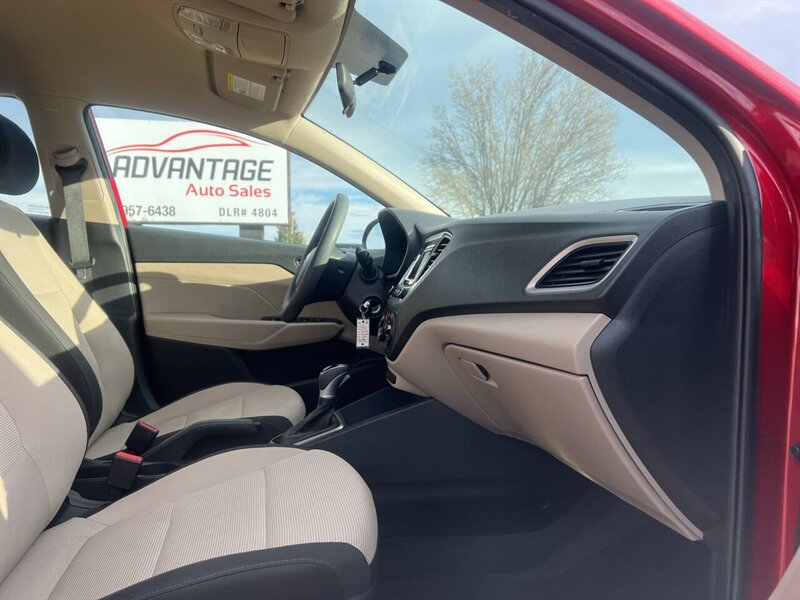 2021 Hyundai Accent SE 4dr Sedan CVT - Photo 15 - Garden City, ID 83714