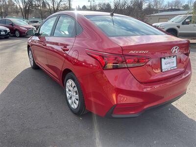 2021 Hyundai Accent SE 4dr Sedan CVT - Photo 5 - Garden City, ID 83714