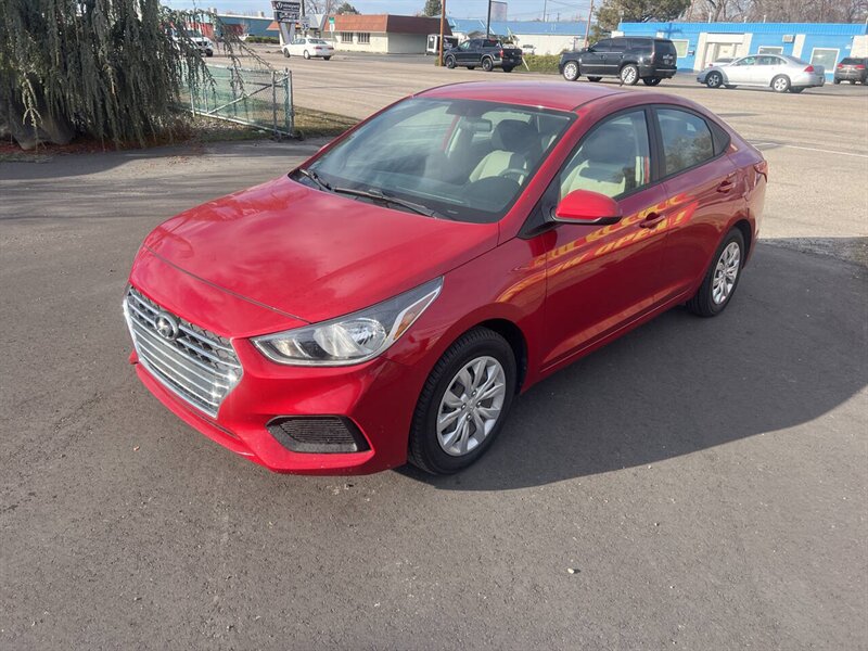 2021 Hyundai Accent SE 4dr Sedan CVT - Photo 3 - Garden City, ID 83714
