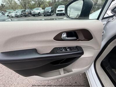 2017 Chrysler Pacifica LX   - Photo 25 - Garden City, ID 83714