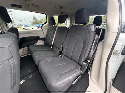 2017 Chrysler Pacifica LX   - Photo 13 - Garden City, ID 83714