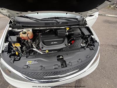 2017 Chrysler Pacifica LX   - Photo 23 - Garden City, ID 83714